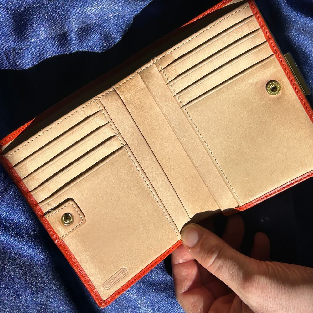 Coach Vintage Signature C Kiss-Lock Wallet, Orange Leather - Picture 7 of 13